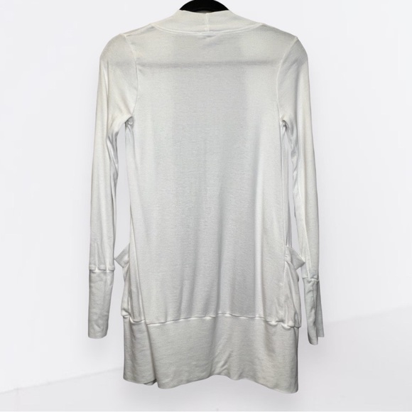 Splendid | White Lightweight Cardigan Sz Small - Picture 2 of 5